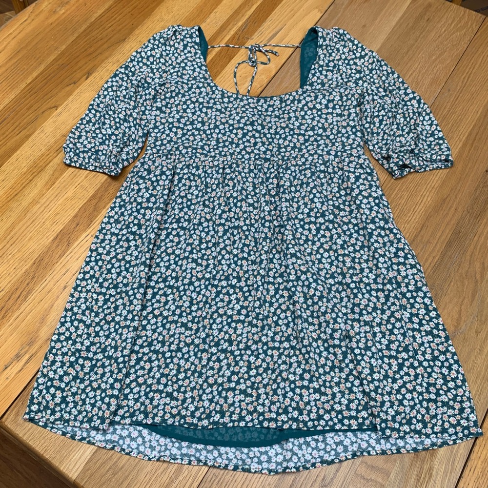American Eagle Green Daisy Floral Babydoll Mini Dress‎ Puff Sleeve Tassel Tie M